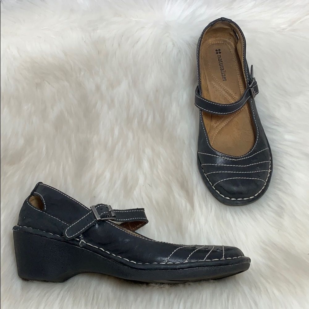 Naturalizer Leather Mary Janes Sz 6